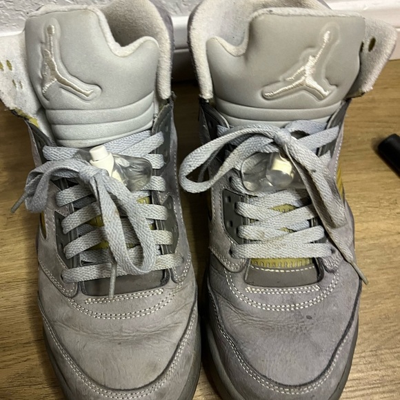 Jordan Wolf Grey 5 Sneakers - 2011 Release - Men’s Size 8- Pre-Owned - Picture 3 of 15